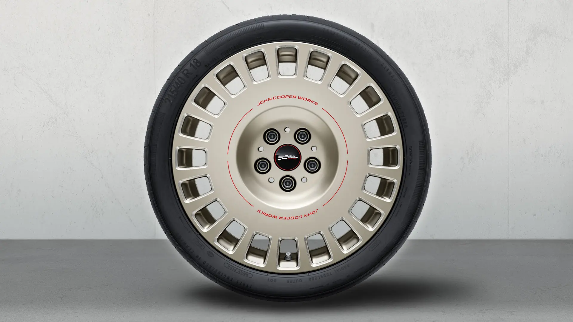 MINI JCW 18" 랠리 스포크 964 알로이 휠, 선명한 실버 및 다이아몬드 밀링 마감.