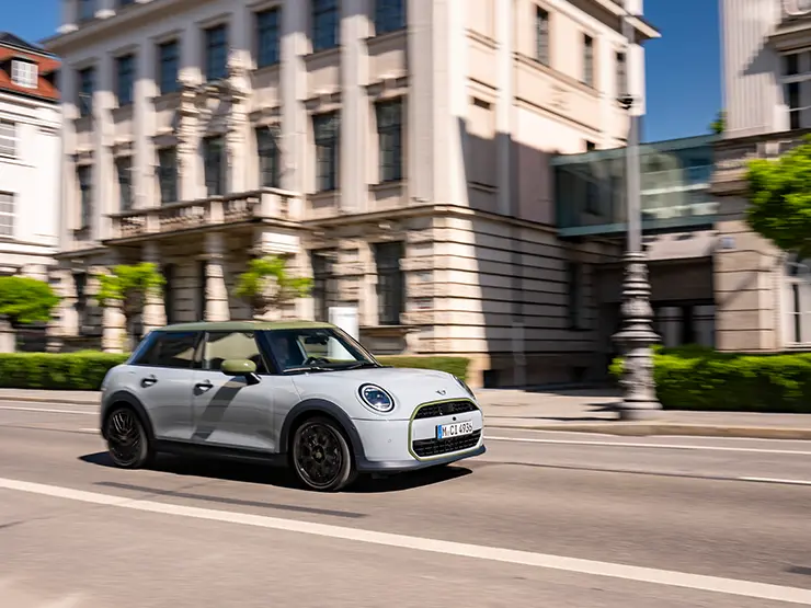 Side close view of the MINI Paul Smith Contrast Roof in Nottingham Green.