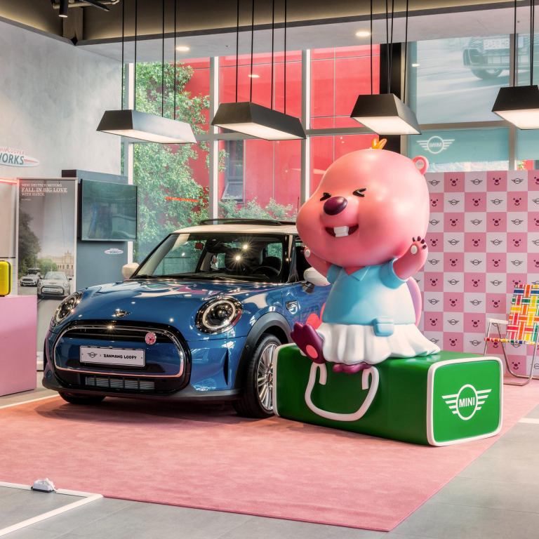 MINI all-electric Countryman – mosaic - exterior