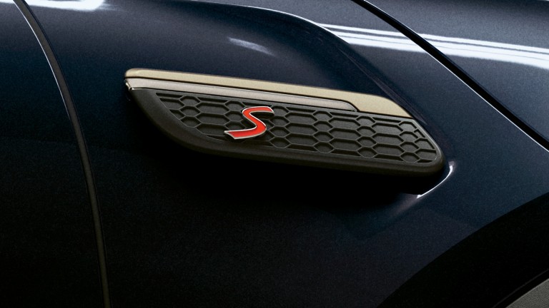 MINI Resolute Edition – side scuttles –  Resolute Bronze