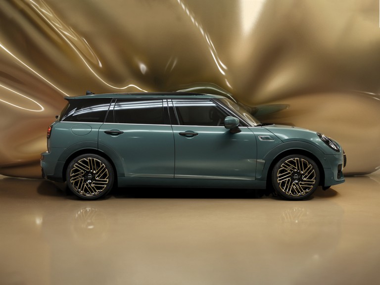 MINI JCW Clubman – Untold Edition – Sage Green