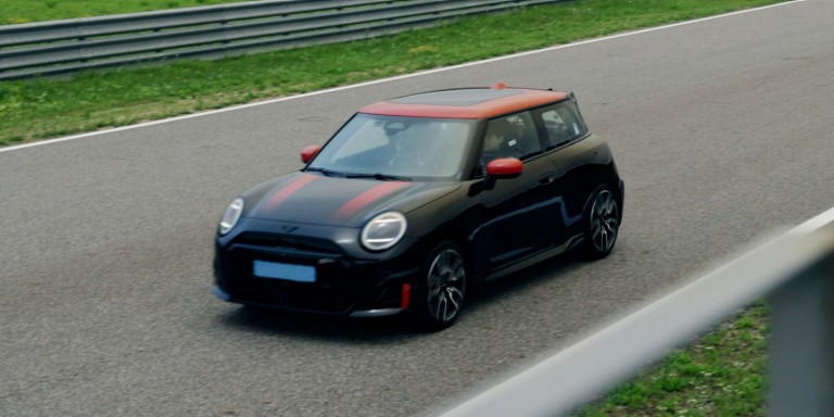 MINI 20주년 사진전 두 번째 이야기.