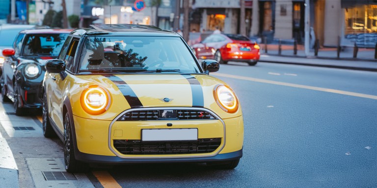 언제 어디서나 감각적인 MINI 라이프.