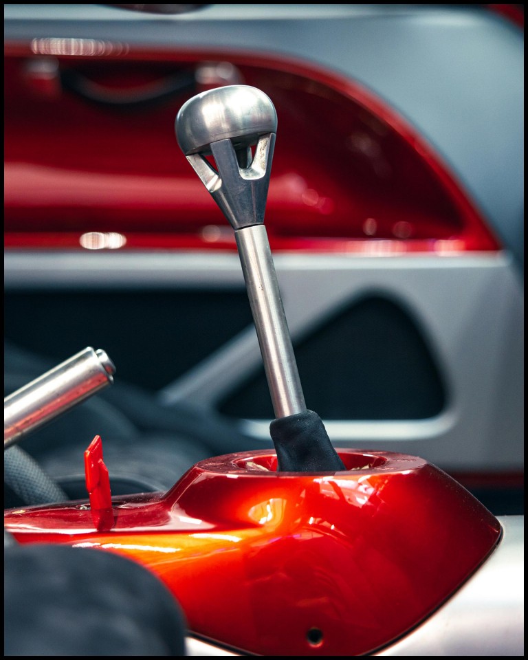 The gearstick of the MINI ACV 30.
