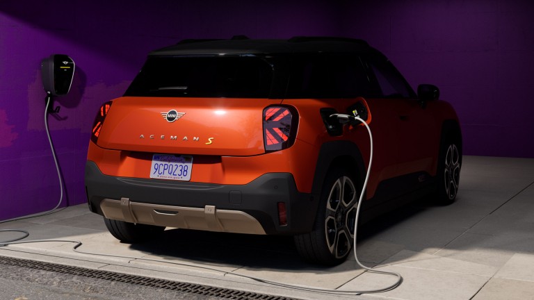 All-Electric MINI Aceman - 모자이크 - 충전 및 주행 가능 거리