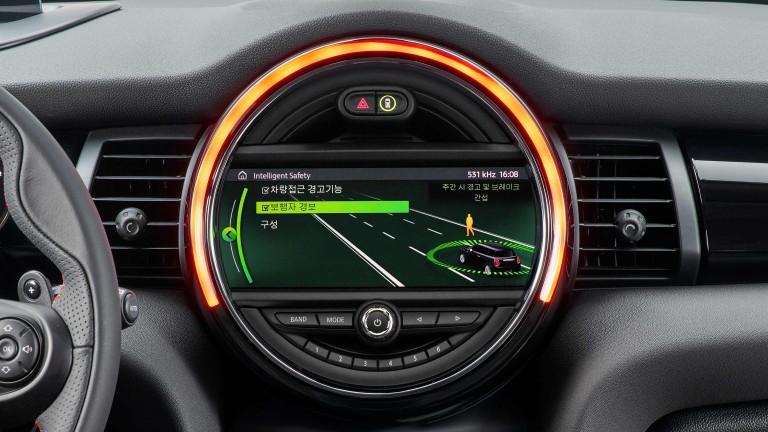 MINI ROSEWOOD EDITION – SPORTS SEATS FOR DRIVER & FRONT PASSENGER