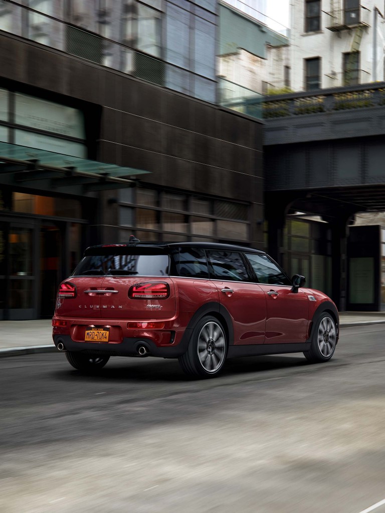 MINI CLUBMAN.